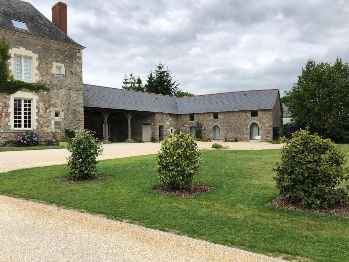 Chateau De La Garnison Bed & Breakfast Orvault Exterior photo